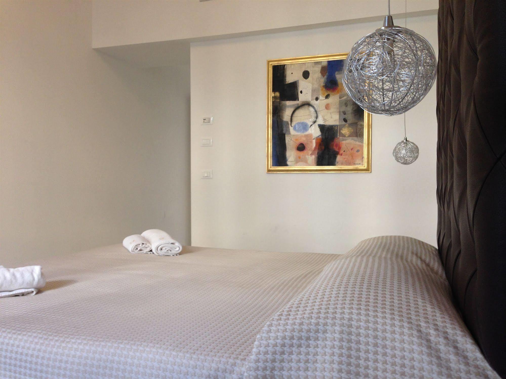 Bella Italia Bed & Breakfast Bergamo Bagian luar foto