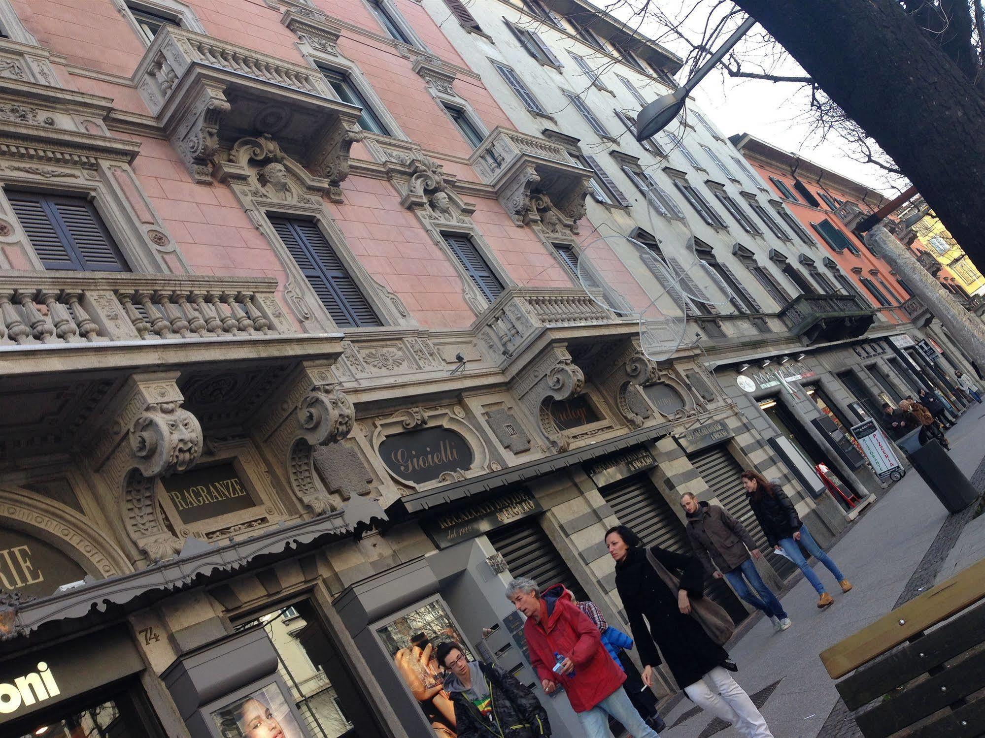 Bella Italia Bed & Breakfast Bergamo Bagian luar foto